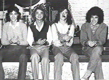 Spinetta, Calamaro, Cerati, Charly, Fito... Buena música!