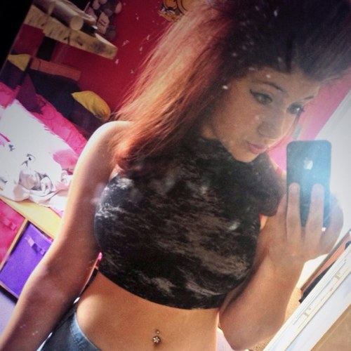 follow me and i follow you back:*