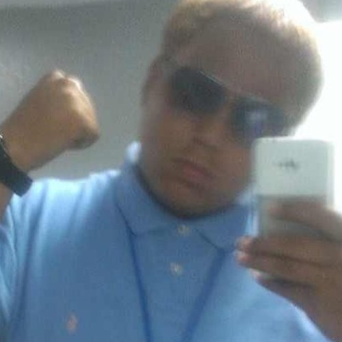you will no me through my Tweets how can hate someone you never meet dont judge a book without reading it ! (: #TeamOpenForLove #TeamFuckYou #TeamBigMoney $