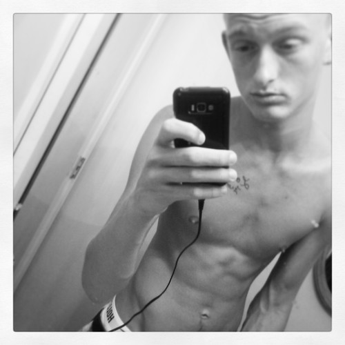 Basketball ; parties ; Workin ; Chillen; track ; Senior #DecaturCentralHighSchool #BrosBeforeHoes #TeamFollowBack