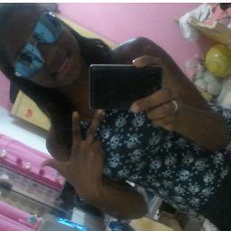 Alyne Uma Garottinha Replettas de amizadees Twitter Uma Nova Coisinha naa Minhaa Vidinha♥ 
Amiggos Minhaa Paixão:)
Mãae♥Paai