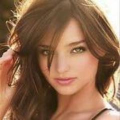 chaval de 12 años dispuesto a conocer a Miranda Kerr