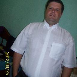 agradavel amigo de todos e sempre otimista confiante em DEUS chegaremos longe