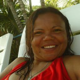 Amo meu Ceará minhas praias lindas,e curto muito estar nas redes sociais