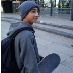Hola, hoy esta lindo para andar en skate e.e