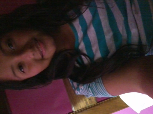 14 años *-* Chilena. Amo bailar afroazapeño y amo cantar(:     Soy Belieber y Stanlovers, el 12 de Noviembre vere a Justin... porfiin(: