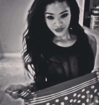 Carolynabyzonn's profile picture. Instagram - Carolynabyzon