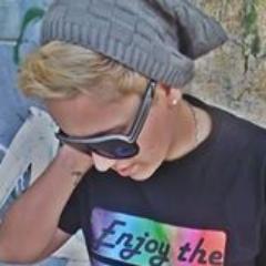 Seu brilho no olhar é que me faz feliz ♫   PRA CONFUNDIR A SUA MENTE ANGELS CHEGOU DERREPENTE ! @pghiselli @chagasfe @TicaRebeca @LeuSolla