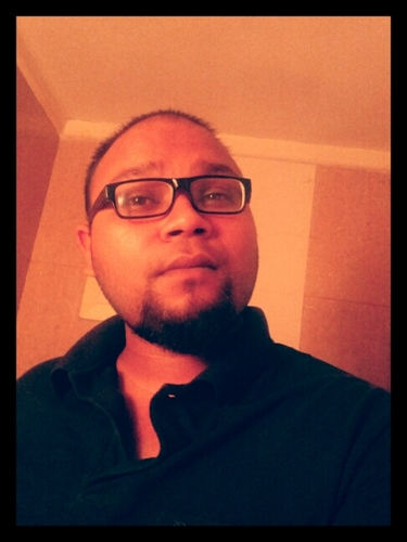 Architect, avid movie,comic buff, interested in photography,networking,food,