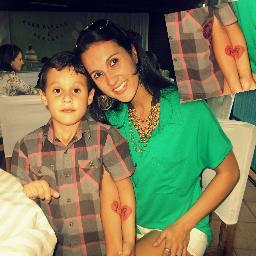 Jornalista, pisciana, mãe apaixonada e coxa-branca de coração!
