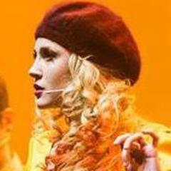 Since 27/12/2012 Ella Es Mi Inspiracion @MechiLambre Me Sigue Desde El 7/1/2013 Gracias Infinitas Rubia Hermosa. 9 Meses Con Lambre