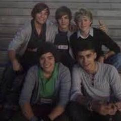 all we dance on night to the best song ever'888' I love One direction3