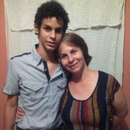 Dios siempre estará contigo en los buenos y malos momentos de tu vida, es la única persona que nunca te abandonará:$