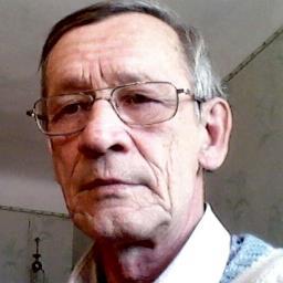 Электрик, пенсионер.