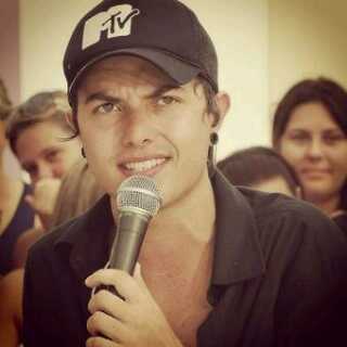 Fã clube dedicado ao Pe Lanza, vocalista da banda restart. Na luta, á 3 anos.