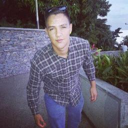 Comunicador social por naturaleza. Paladín de una causa perdida a la que llamamos paz, por lo que la vida me ha hecho de izquierda.
 #Journalist #EnConstrucción