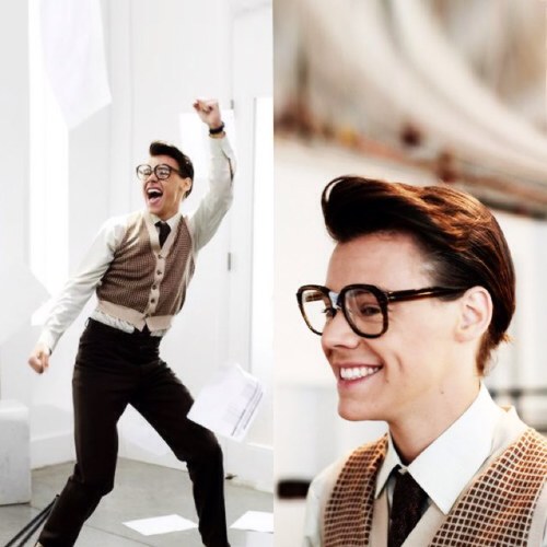 _ReadMyBioplz's profile picture. FOLLOW @_FangirlingHere!!!!!!!!!!!!!!!