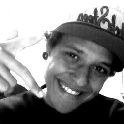 Só do teu lado a emoção faz acelerar meu coração
Enfim achei o meu lugar agora eu sei o que é amar ♪♫ iloveyou♥ p;MyleenaCristine'