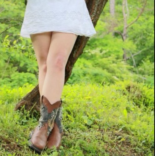 Country cutie, with a rock and roll booty. | AVI is, yours truly. | A little bit of heaven, with a wild side.