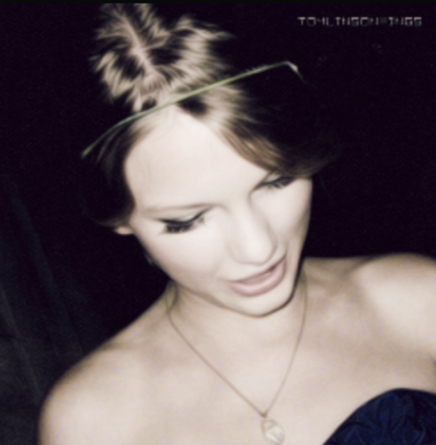 You just got a free follow, so it'd be really great if you'd go follow @SwiftieFool