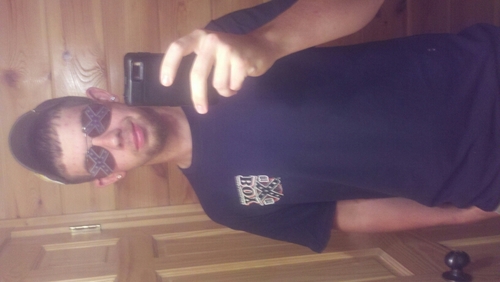 Thomast199518's profile picture. 18 senior single love life good times and great friends!