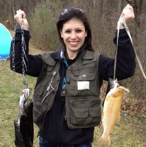 22 years old. Country gal. Love football and nascar. Muddin, huntin, and fishin is what i enjoy. Im a country concert junkie! I am a TOUGH MUDDER! YEEHAWW!