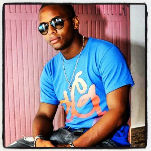 RiickyChabz's profile picture. Follow me ...Vers l'infini et l'au-delà !!!!!!!!