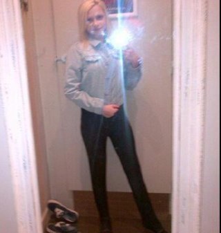 ⁯ ✌  Hey my name is katie follow me and i will follow u xxx 3 Life is not easy for anyone but enjoy it xx
No one if perfect but evryones worth it xx YOLO xXx