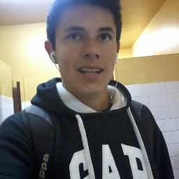 18 anos , gremista, solteiro...