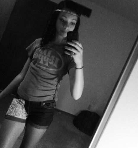 sweetielaugh's profile picture. wild child, singer,cant dance, a bit crazy, mood swinger, under age , life lover, mixed