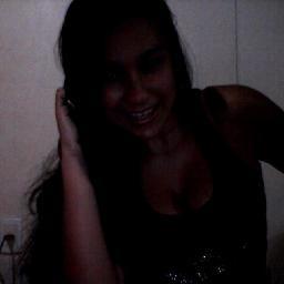 As criticas n me abalam e os elogios n me iludem. sou oq sou e n oq pensam. vivo o presente. temo o futuro e foda-se o passado! ♥ @miinhamorena_ aqi . teamo ♥