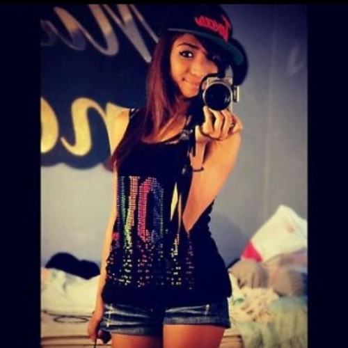 I'm Anabel ~ I'm 18 ~ kik:anabelcanchola~ I'm a singer & dancer ~ YouTube: Anabel Canchola ~ IG: @anabelcanchola
