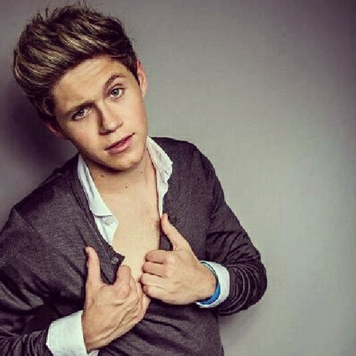 Hiya I'm Taylor, I love One Direction and I always follow back(: