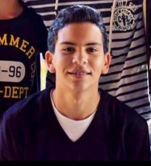 Marcos Cruz, 16 anos. Líder na rede de jovens da igreja videira, sedento e apaixonado por Cristo!!!