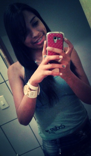 MIIIIINHA bbê, eu te amo viu ?? Sempre estarei aq p secar suas lagrimas e te dar conselhos *-* bjjjjjs / caroltorresan_ aq ;*