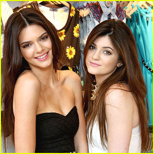 I want to meet all of the kardashian-Jenner family and hangout with them for like a week. I LOVE KENDALL AND KYLIE JENNER.