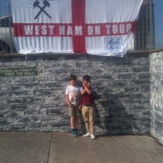 Love life love my wife love my kids hate the yids. West ham till I die. Season ticket holder at the academy of football