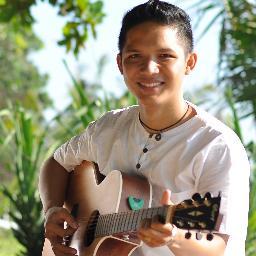 joni_prayoga's profile picture. Orang BIASA yg BIASA hidup BIASA-BIASA saja ♥♫ @wie27 's Husband| Pharmacist|HIV conselor| @ManUtd Fans☆