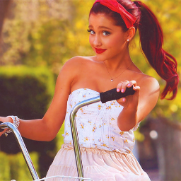 Follow @KatyCat_73 et je te follow .
PLEASE ARIANA FOLLOW @KatyCat_73 !!