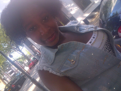 '-I'm like my self ♥.  I don't worry what other people say whant be happy !