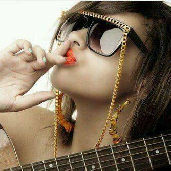 هتتكلم معآيآ لمآ تكوووون فآآضى ..هرد عليييك لمآآ يجيلى مزآآج ...XD