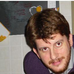 Amatore di giochi, sviluppatore videoludico, figlio di Dio, marito e padre.