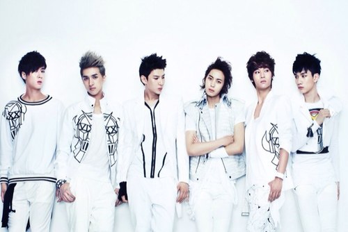 I love kpop. I am a east asia addict and I love asian food (except tom yum)I love anything to do with east asian and i love BTOB,VIXX,Block B❤❤