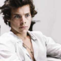 @Harry_Styles. i just give you a free follow guys. follow my main acc @TaylorParfume