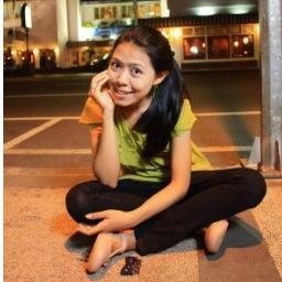 SMPN 24 '06 | SMAN 6 '09 | UBHARA '13 | ID LINE : clarisaputri