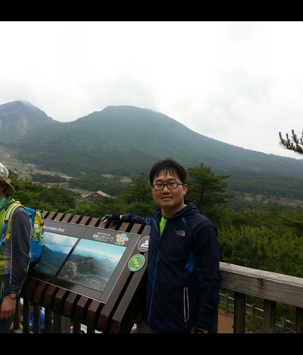광주에 사는 이상현입니다. 직업은 lawyer입니다. 많은 소통 바랍니다. 모두 스마일^^