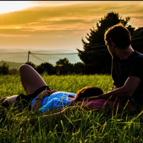A girl in love with a boy 250 miles away. Two and a half years until we can close the distance. #LDRcanwork
Avi is us 

http://t.co/YMExOYCSSO