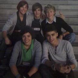 Sim, Eu sou Directioner ;))) e Amo Música...:))