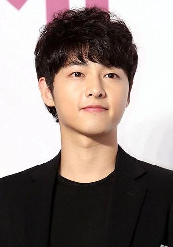 this is the official twitter of  Song Joong-ki 송중기 tunisian fanbase
  follow us on facebook https://t.co/cBragxxKed