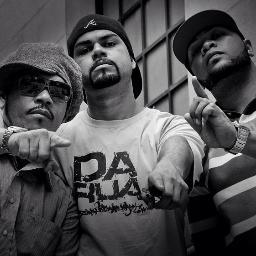 Grupo formado na Zona Sul de São Paulo em Novembro de 1997, no bairro Jd Marabá e Vila da Paz cujos os membros atuais são CrisLoko,  Luc e Pandaman.